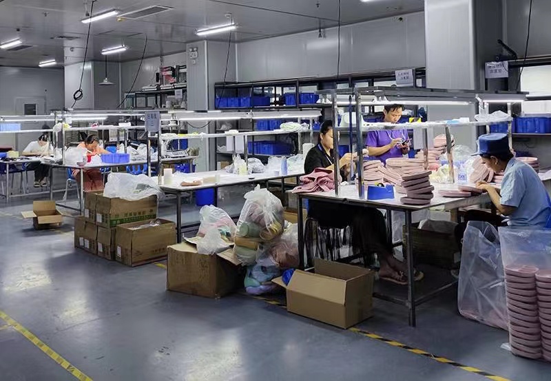 How to custom silicone products in bulk? We are best silicone manufacturer